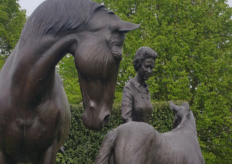 Queen and her Horses 